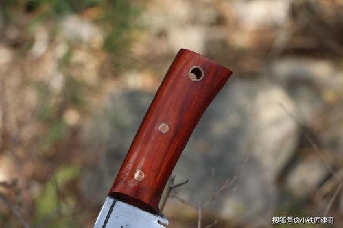 爆料尼泊尔小刀视频在线观看,视频曝光刀刃锋利，在线观看引热议